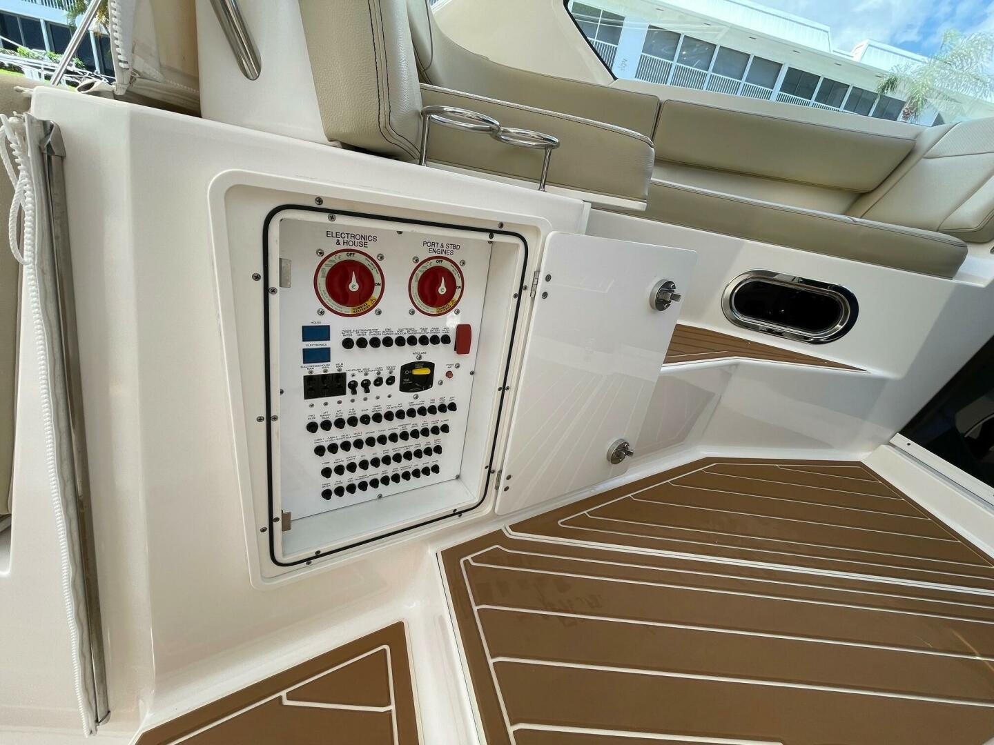 Slide: The Image of Pursuit 32 False Echoes- Control Panel 2017 32 Pursuit 325 OS False Echoes - 5507179