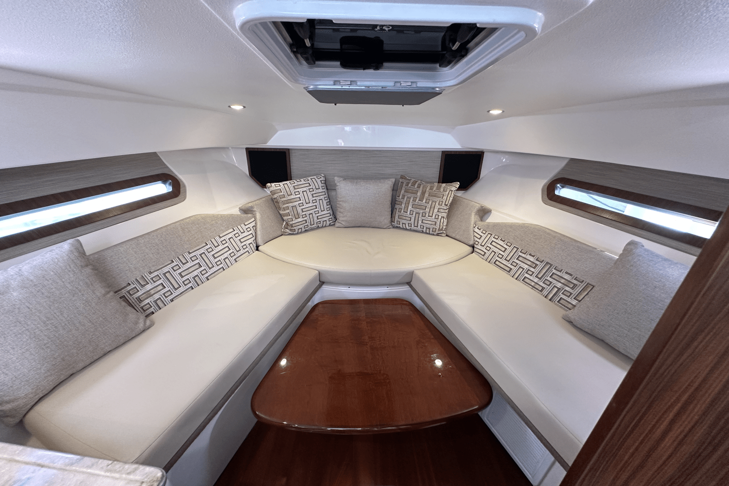 Slide: The Image of Pursuit 325 OS 2022 - 25