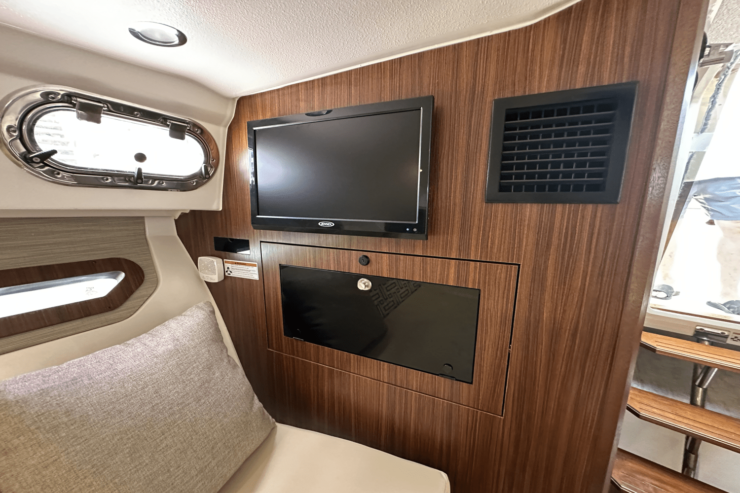 Slide: The Image of Pursuit 325 OS 2022 - 30