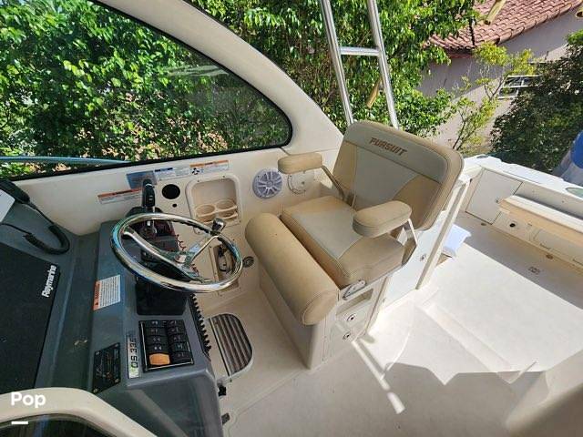 Slide: The Image of Captain's Chair - 14866855