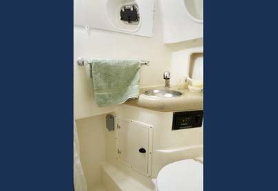 Slide: The Image of Pursuit 3370 Offshore 2006 - 4