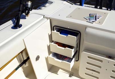Slide: The Image of Pursuit 3370 Offshore 2006 - 9