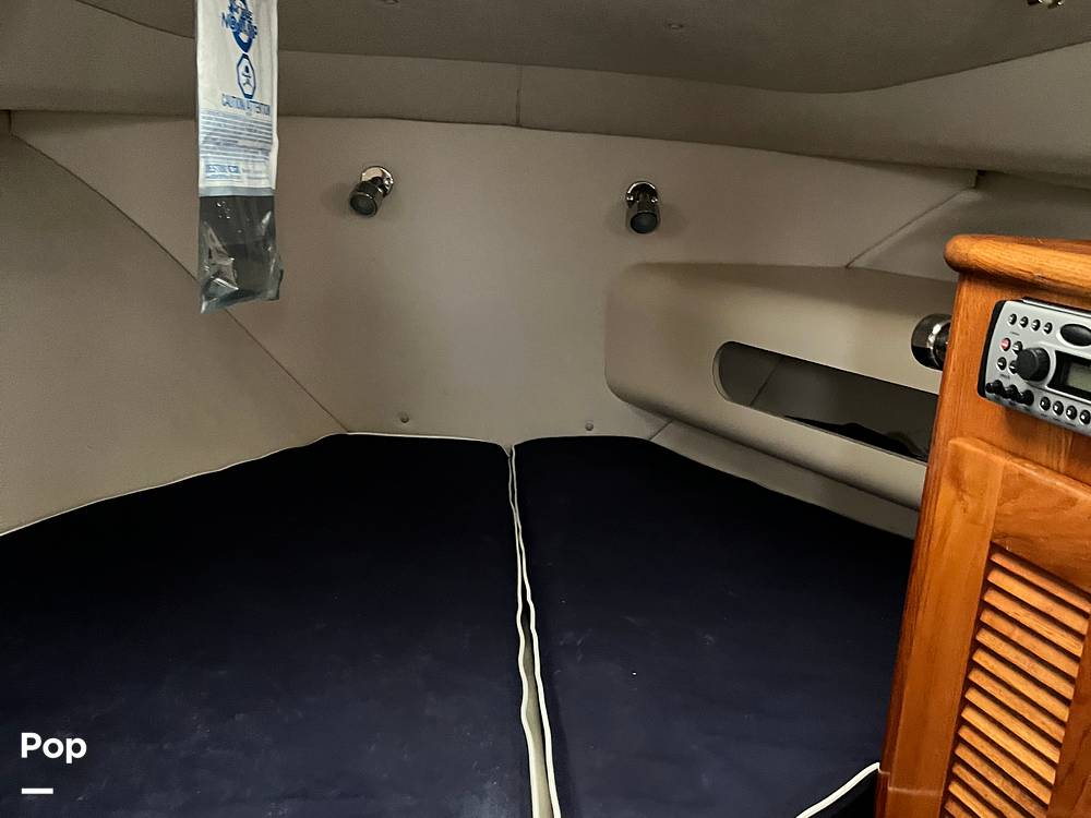 Slide: The Image of V Berth - 15156978