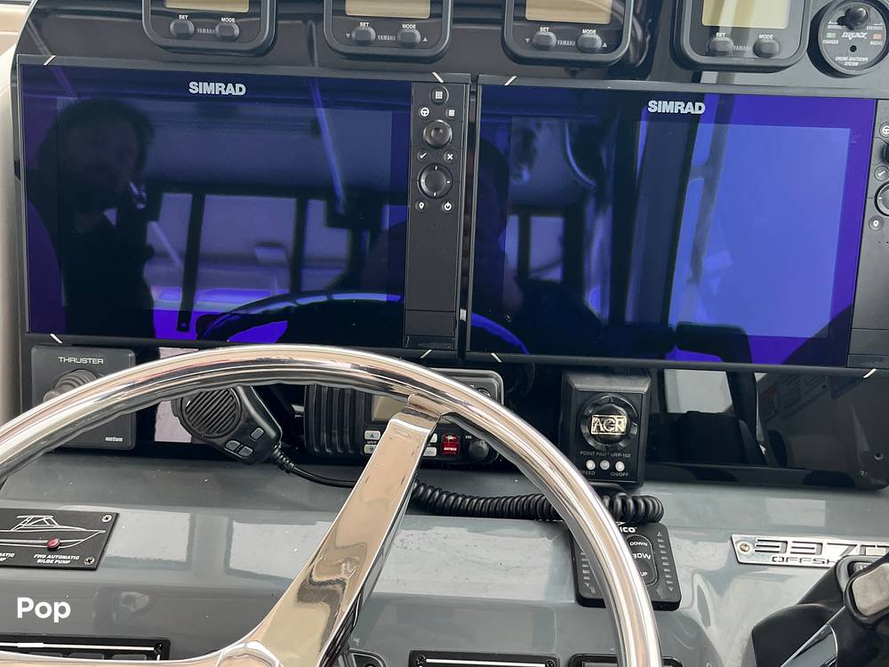 Slide: The Image of Pursuit 3370 Offshore Express 2006 - 15157005