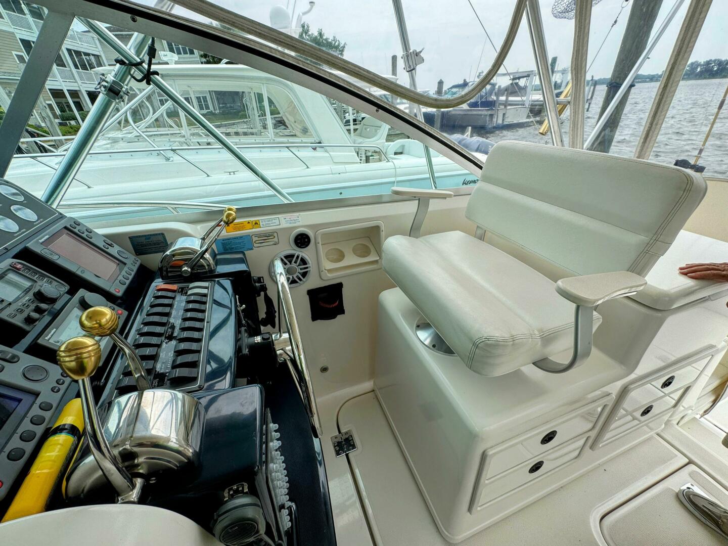 Slide: The Image of Pursuit 3400 Express 2003 - 5510859