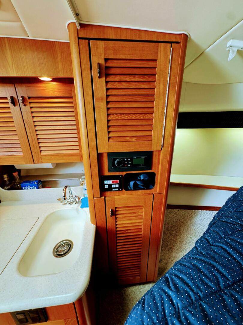 Slide: The Image of Pursuit 3400 Express 2003 - 5510884