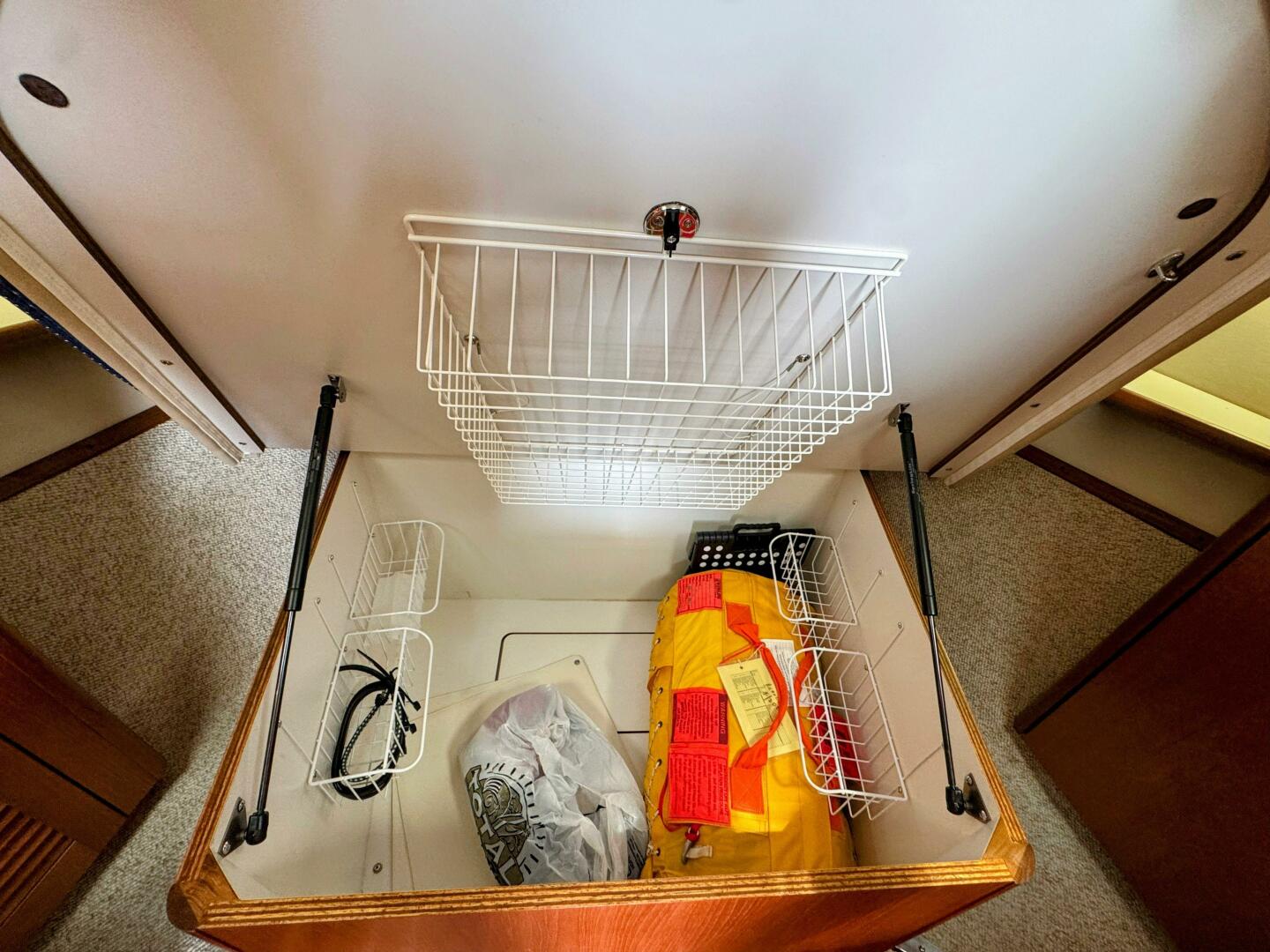 Slide: The Image of Pursuit 3400 Express 2003 - 5510887