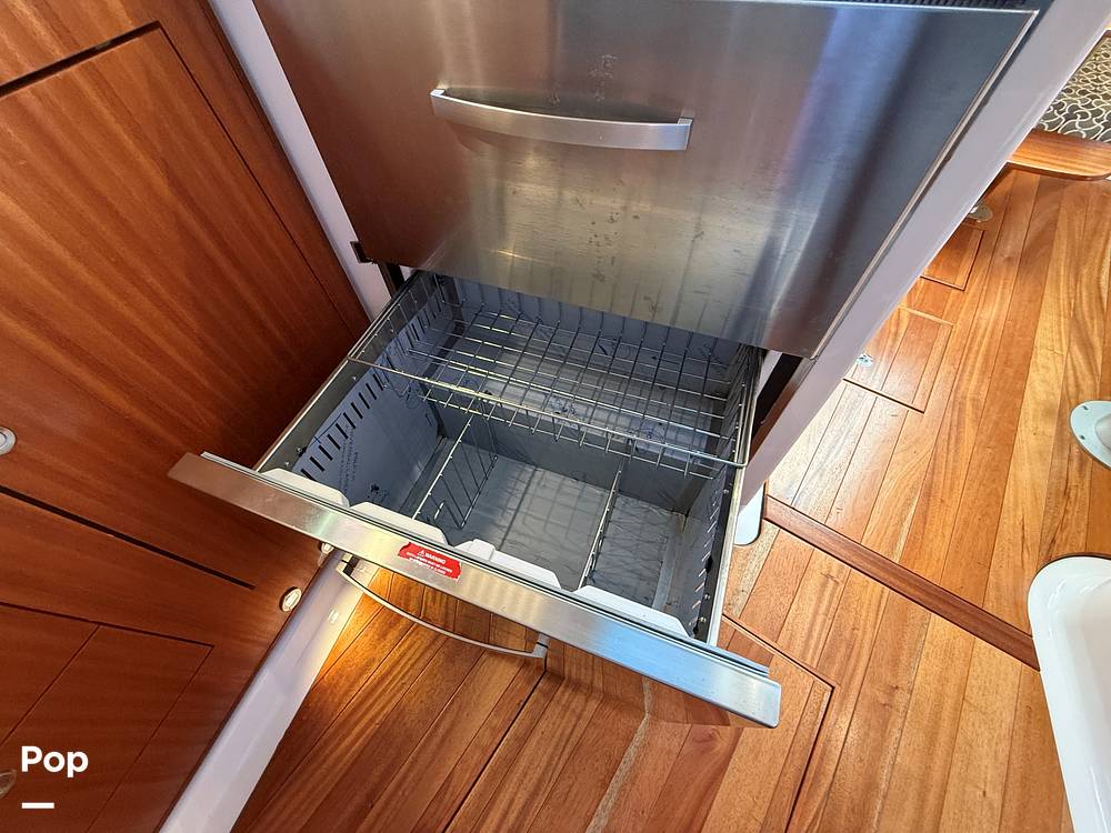 Slide: The Image of Pursuit 385 Offshore 2016 - 102