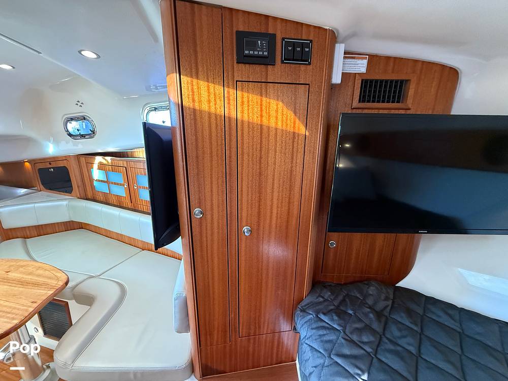 Slide: The Image of Pursuit 385 Offshore 2016 - 108