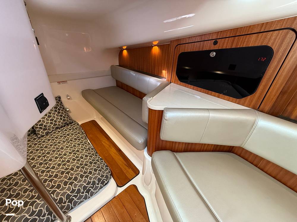 Slide: The Image of Pursuit 385 Offshore 2016 - 131