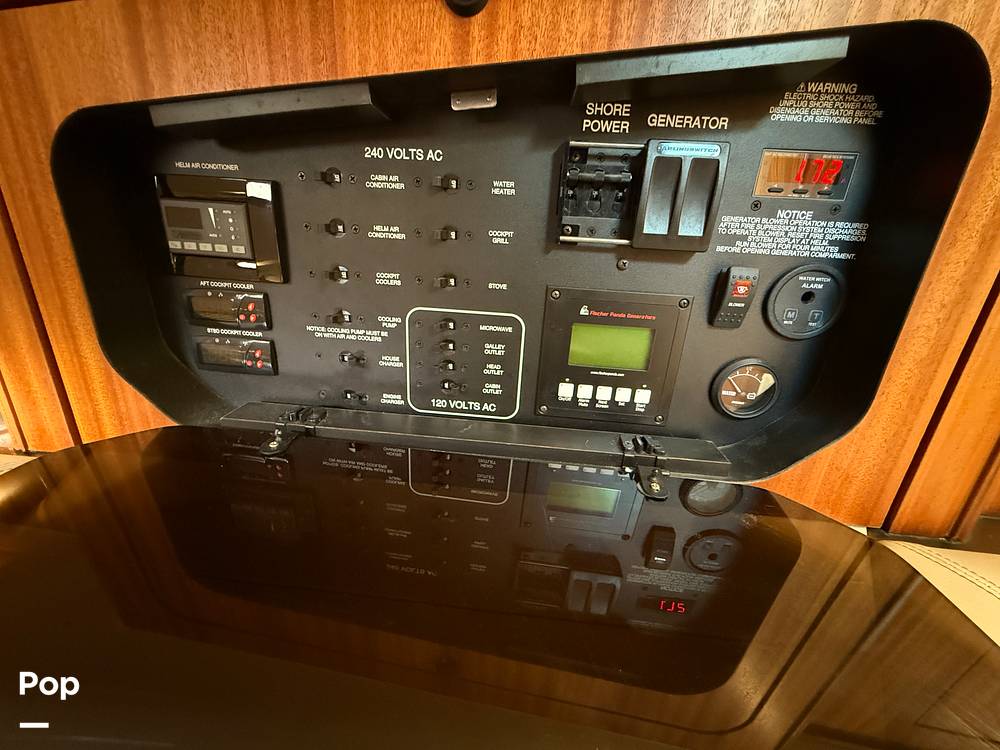 Slide: The Image of Pursuit 385 Offshore 2016 - 132