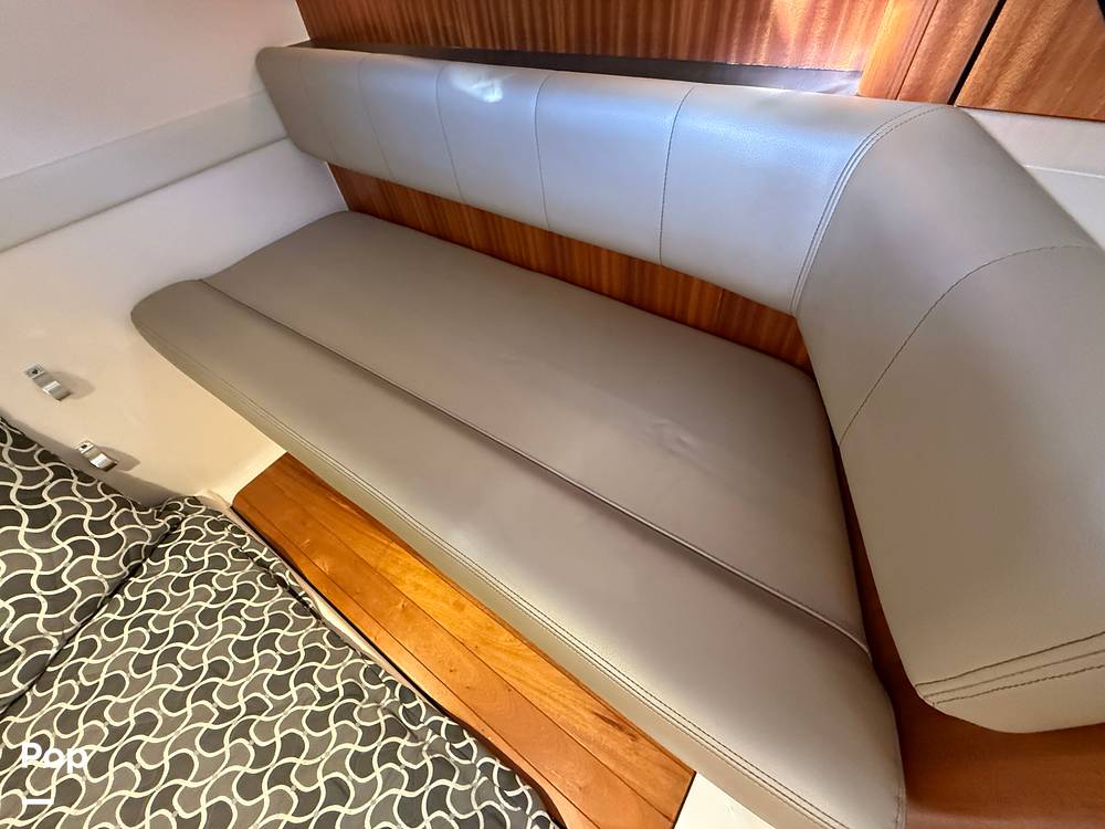 Slide: The Image of Pursuit 385 Offshore 2016 - 136