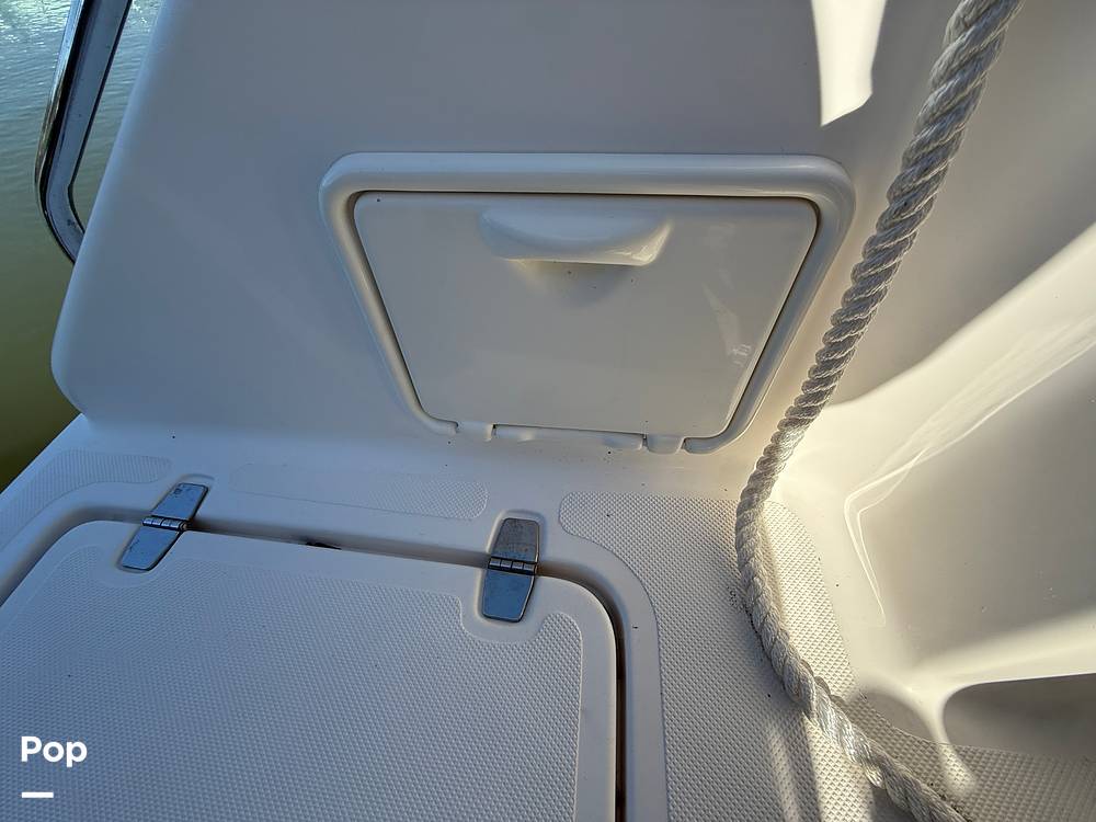 Slide: The Image of Pursuit 385 Offshore 2016 - 149