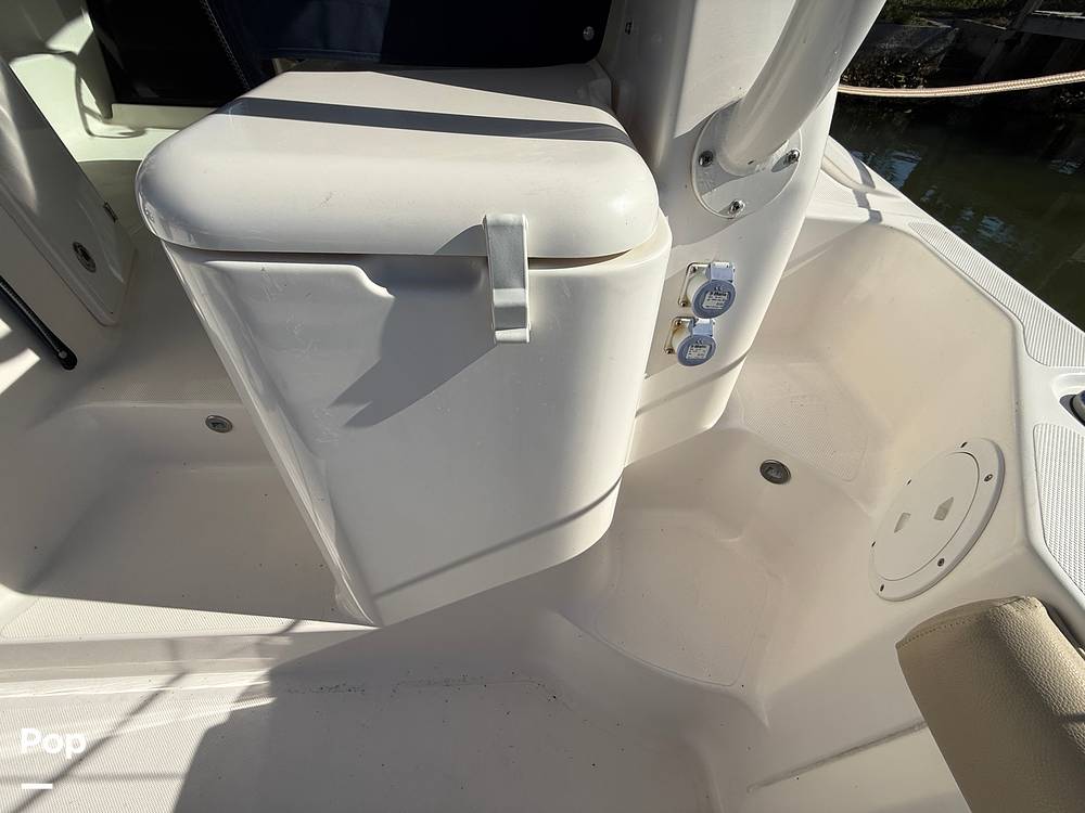 Slide: The Image of Pursuit 385 Offshore 2016 - 167