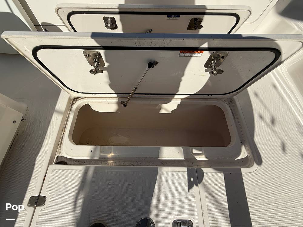 Slide: The Image of Pursuit 385 Offshore 2016 - 180