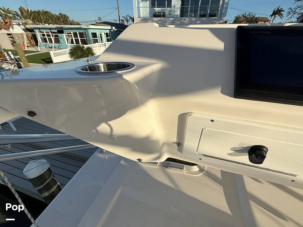 Slide: The Image of Pursuit 385 Offshore 2016 - 225