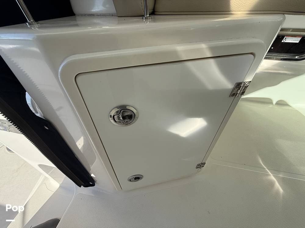 Slide: The Image of Pursuit 385 Offshore 2016 - 37