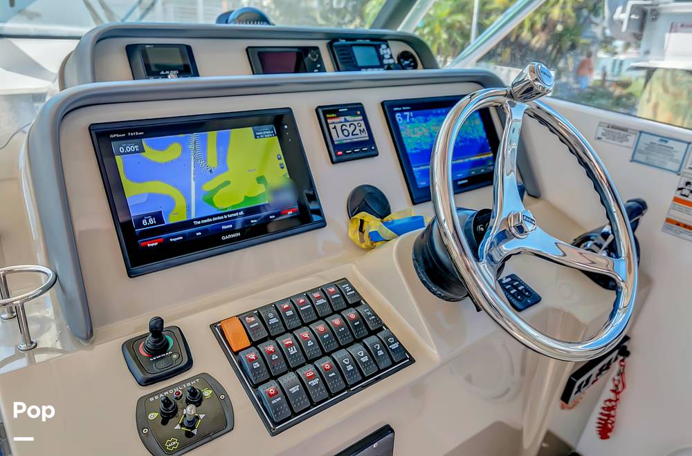 Slide: The Image of Pursuit 385 Offshore 2016 - 50
