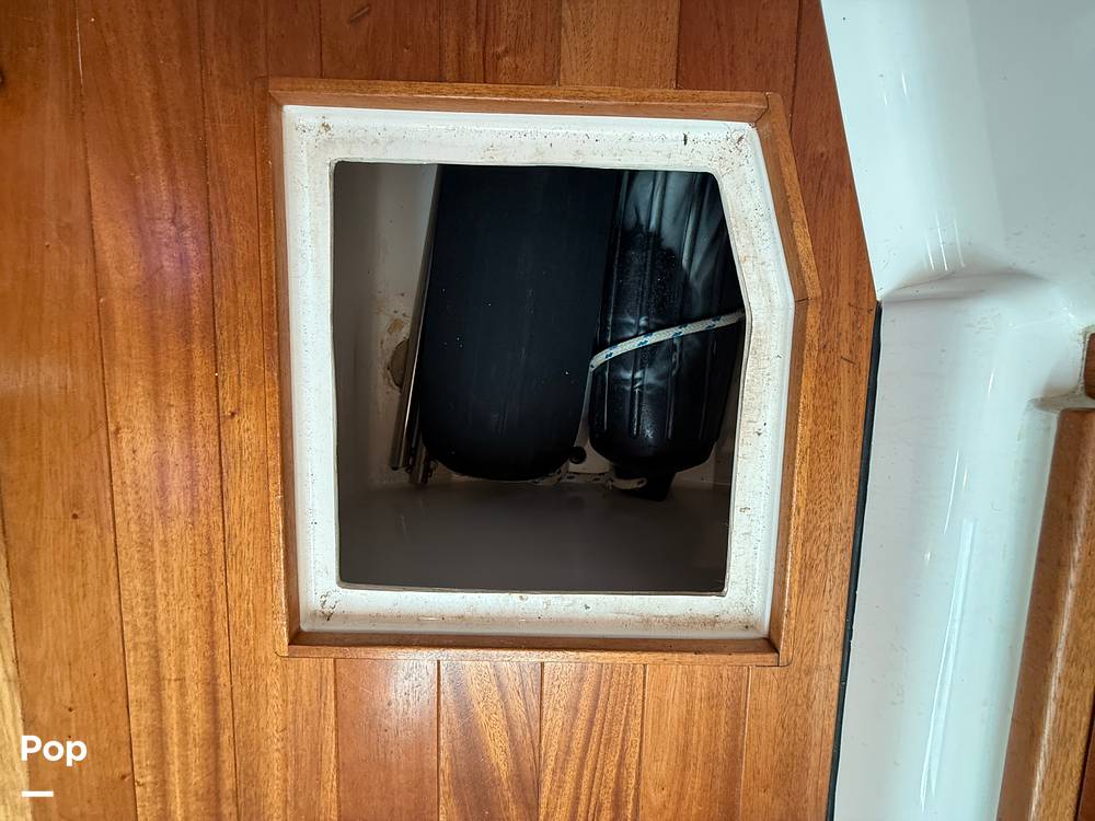 Slide: The Image of Pursuit 385 Offshore 2016 - 86