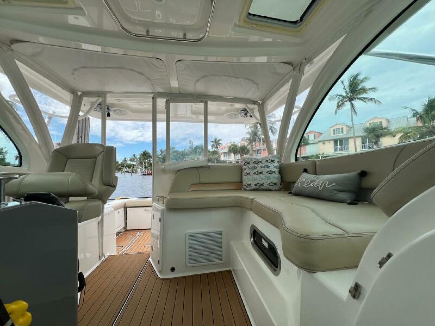 Slide: The Image of Helm Area Seating - 5124980