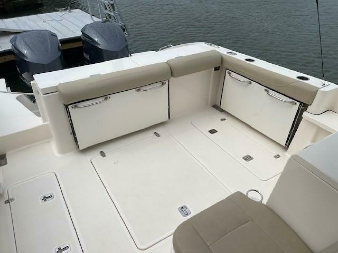 Slide: The Image of Pursuit OS 325 Offshore 2016 - 5139368