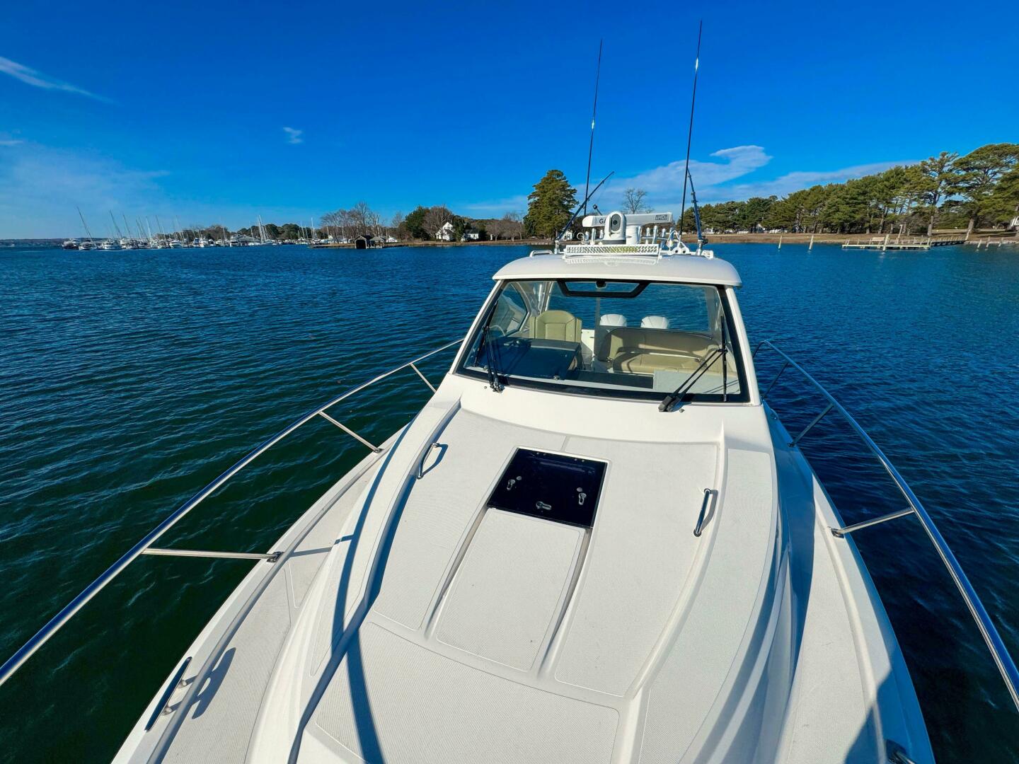Slide: The Image of Pursuit OS 325 Offshore 2018 - 4889490