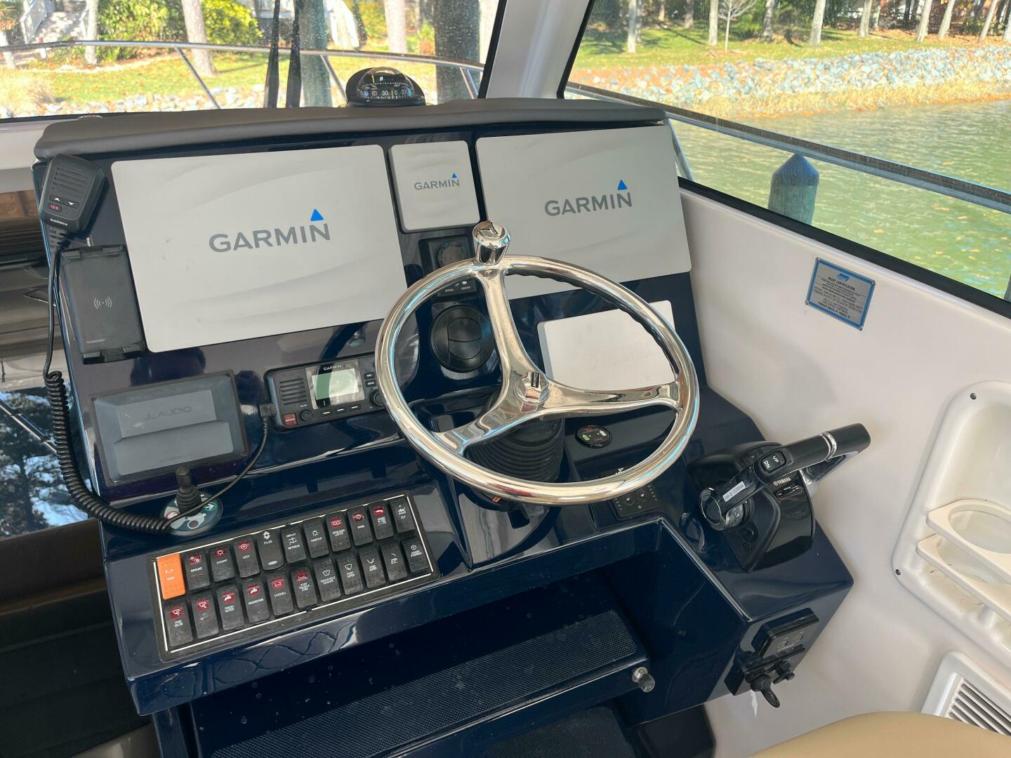 Slide: The Image of Pursuit OS 325 Offshore 2018 - 4889468
