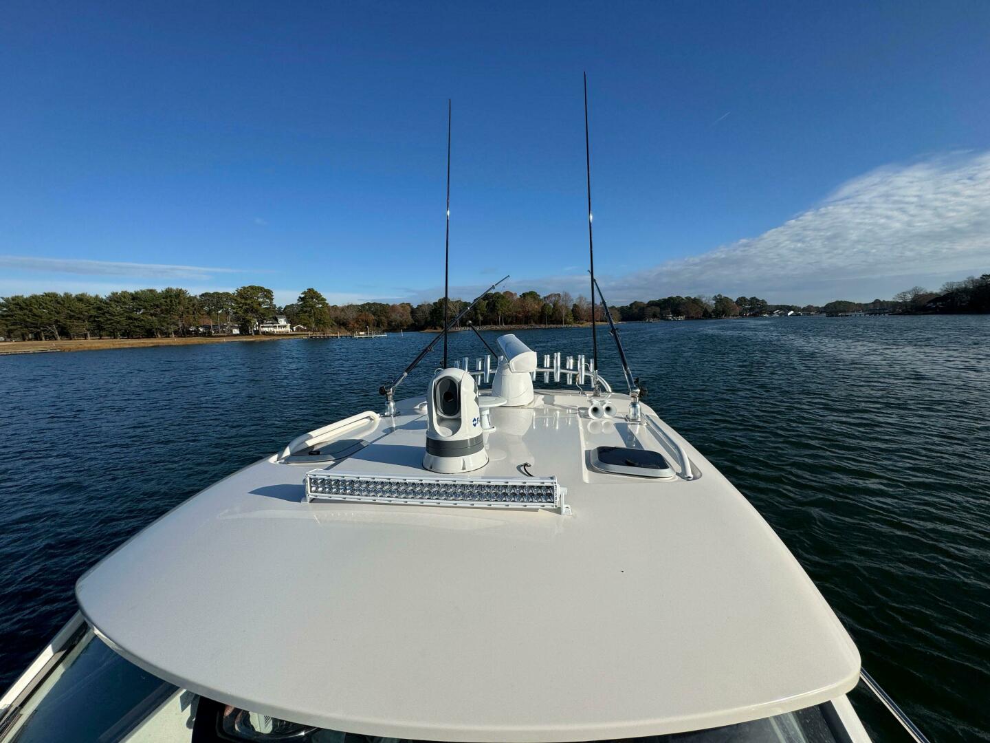 Slide: The Image of Pursuit OS 325 Offshore 2018 - 4889488