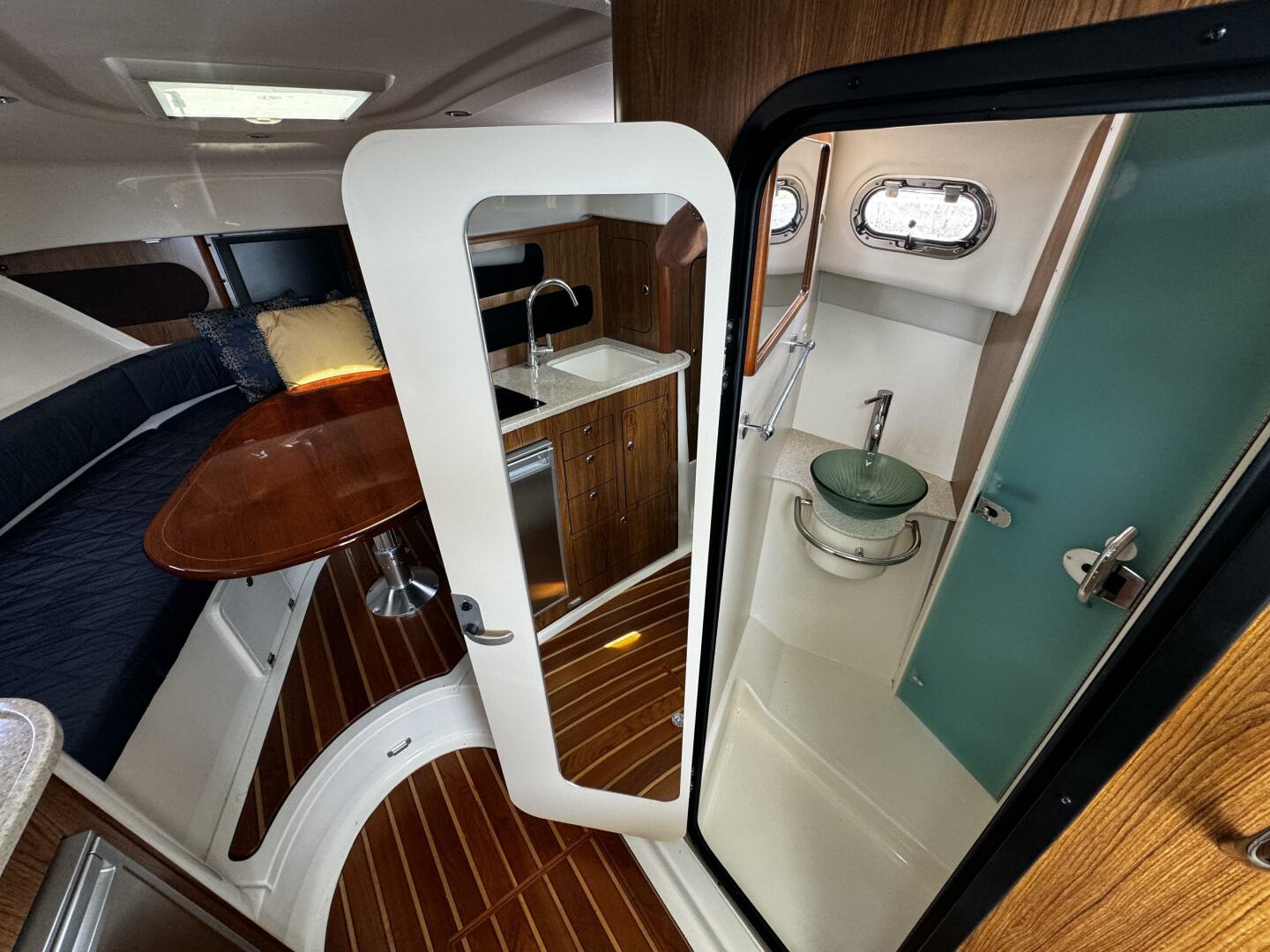 Slide: The Image of 36ft Pursuit 2010 OS345 Liberty -Head Entry - 4486715