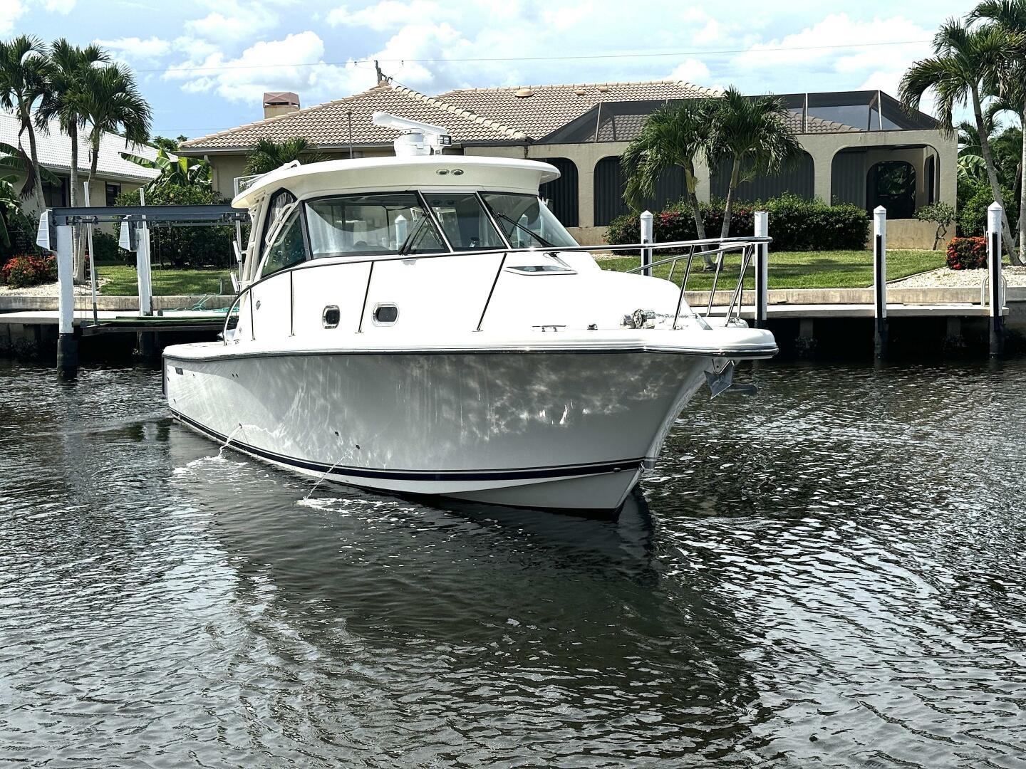 Slide: The Image of 36ft Pursuit 2010 OS345 Liberty - 4488342