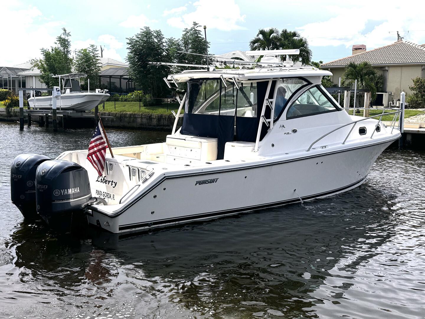 Slide: The Image of 36ft Pursuit 2010 OS345 Liberty - 4486708