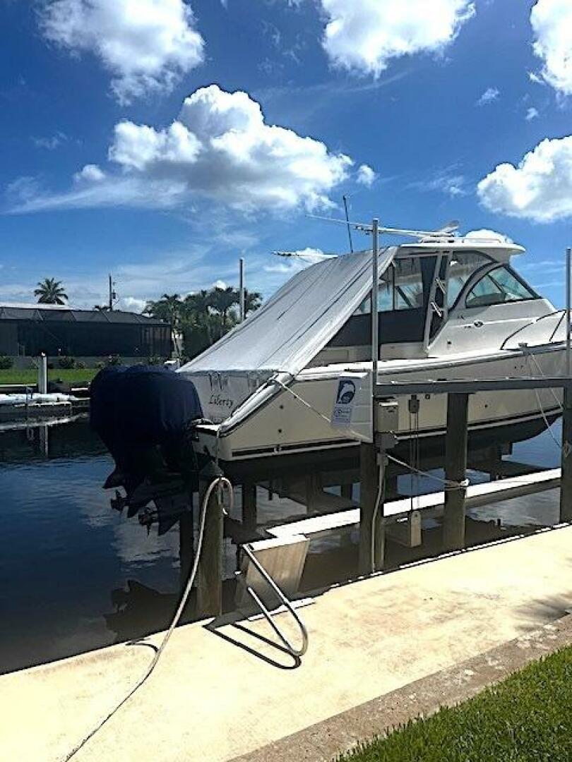 Slide: The Image of 36ft Pursuit 2010 OS345 Liberty - 4488339