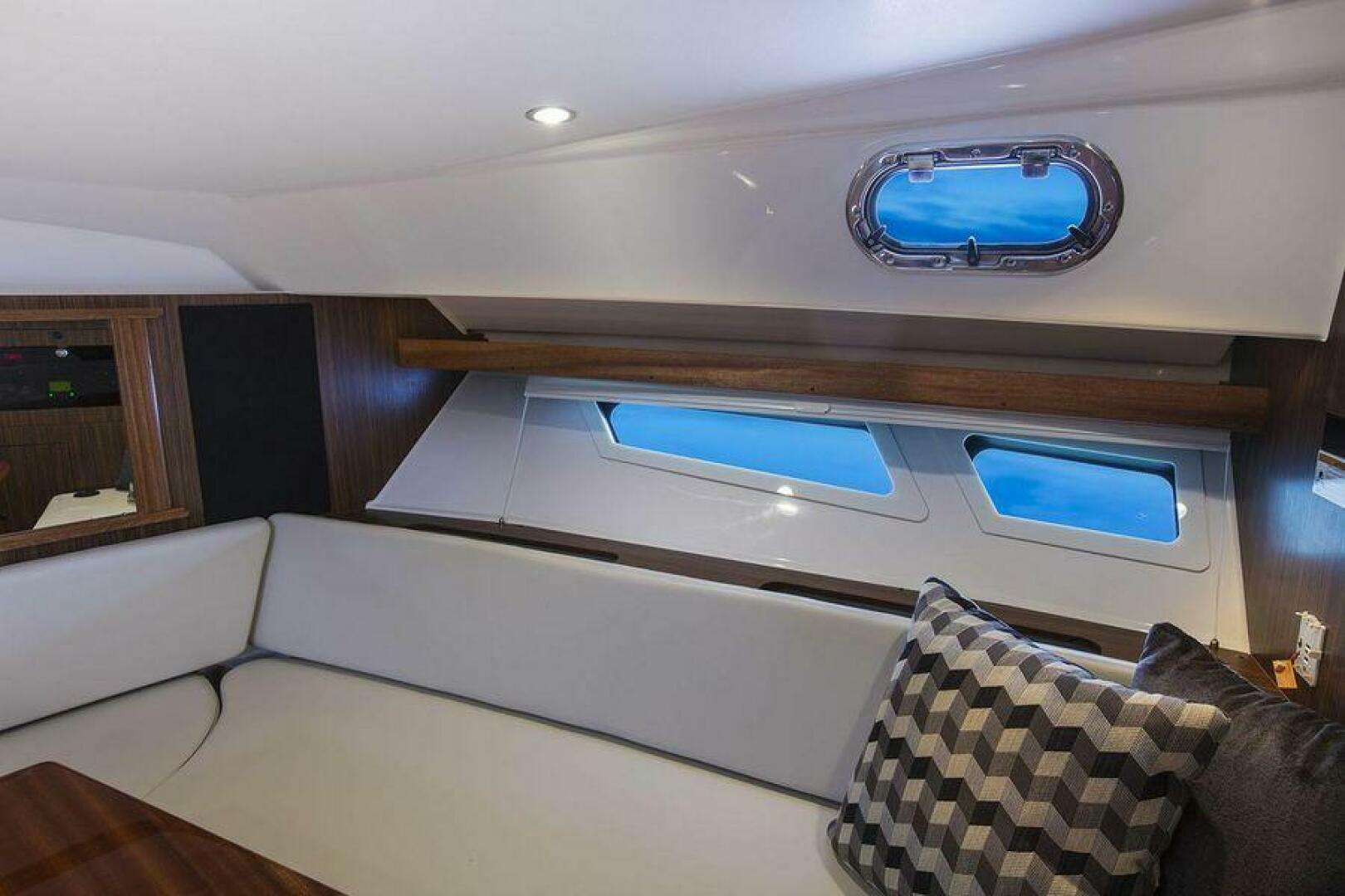 Slide: The Image of Pursuit OS 355 Offshore 2021 - 5234956