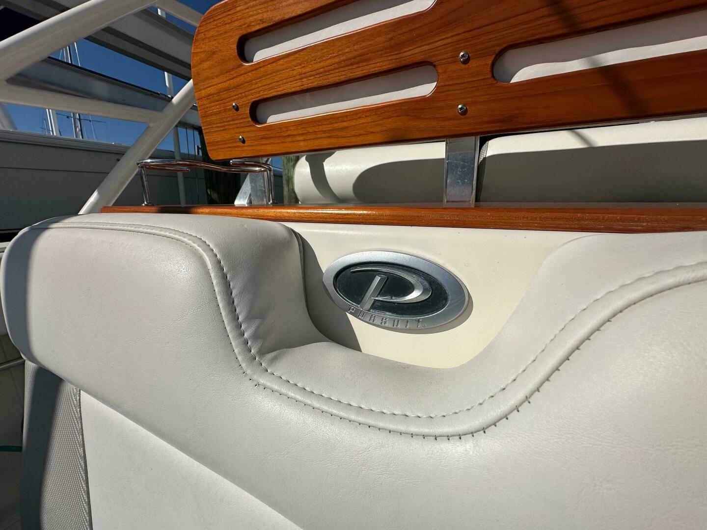 Slide: The Image of Pursuit S 310 Center Console 2008 - 5078875