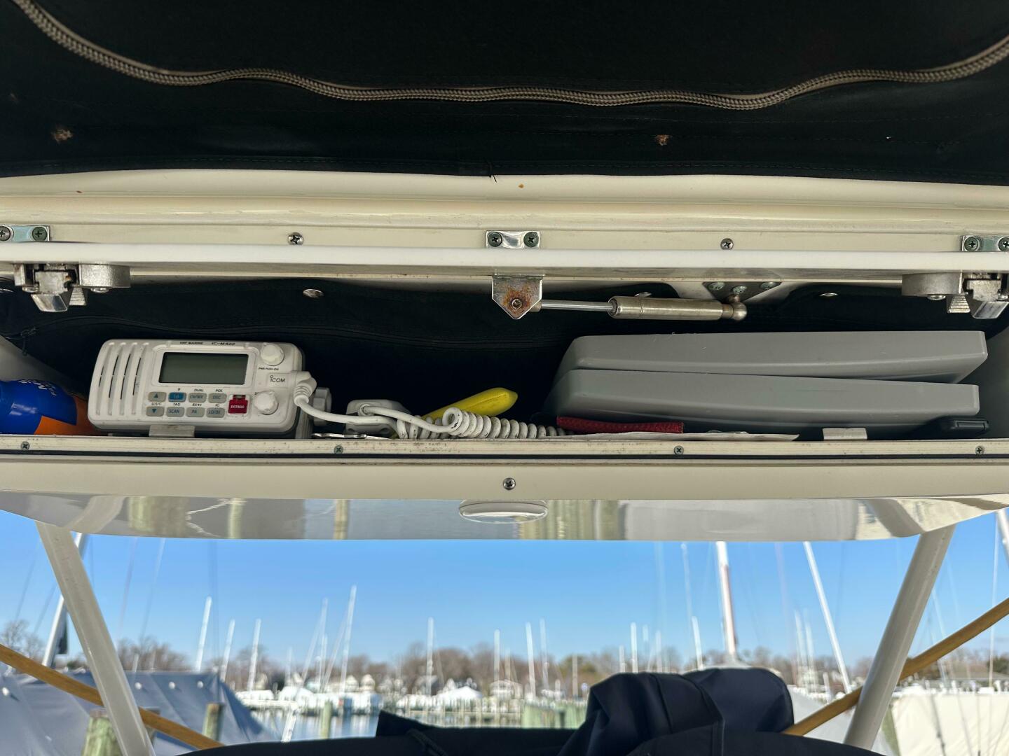 Slide: The Image of Pursuit S 310 Center Console 2008 - 5078878