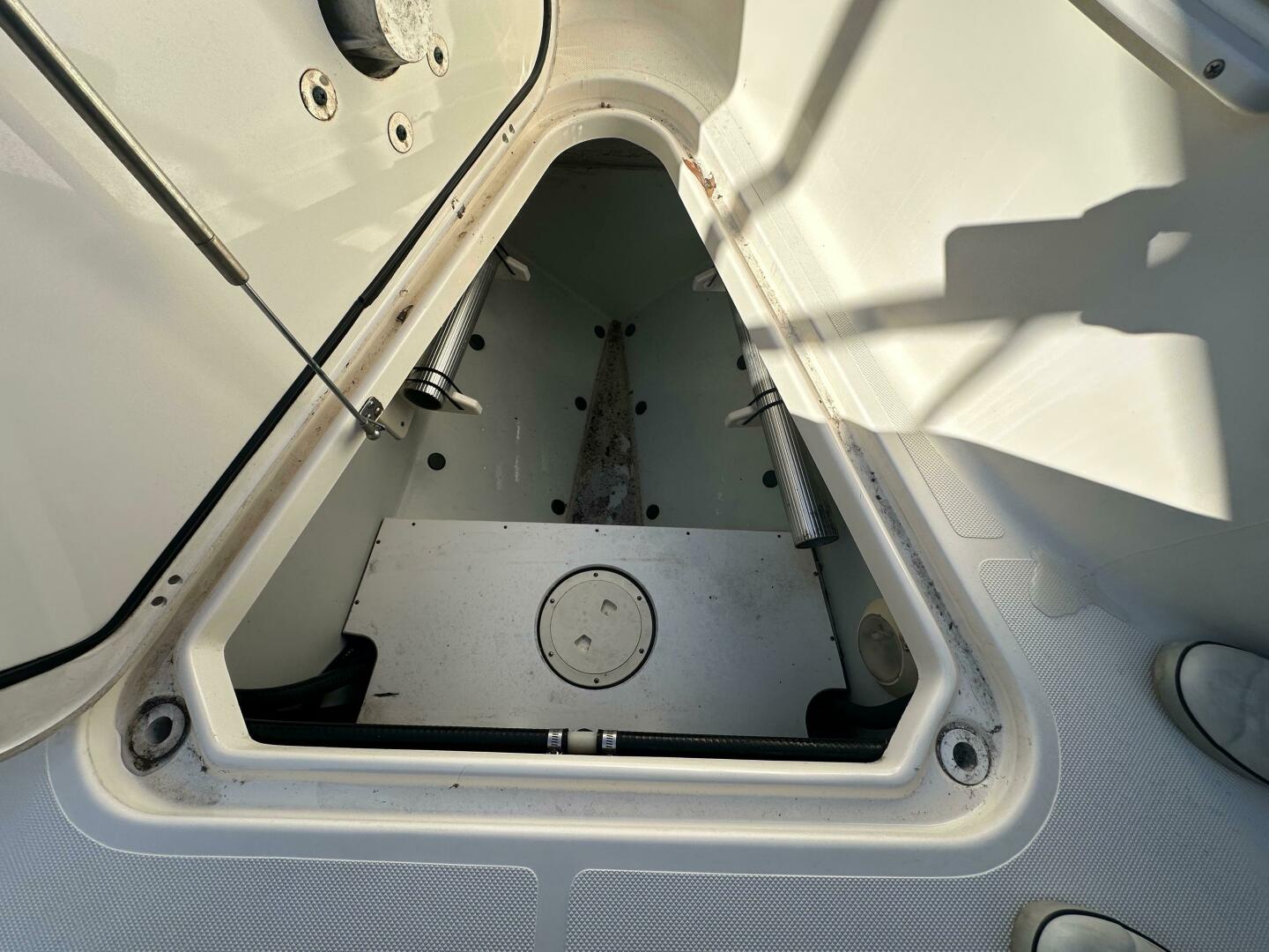 Slide: The Image of Pursuit S 310 Center Console 2008 - 5078898