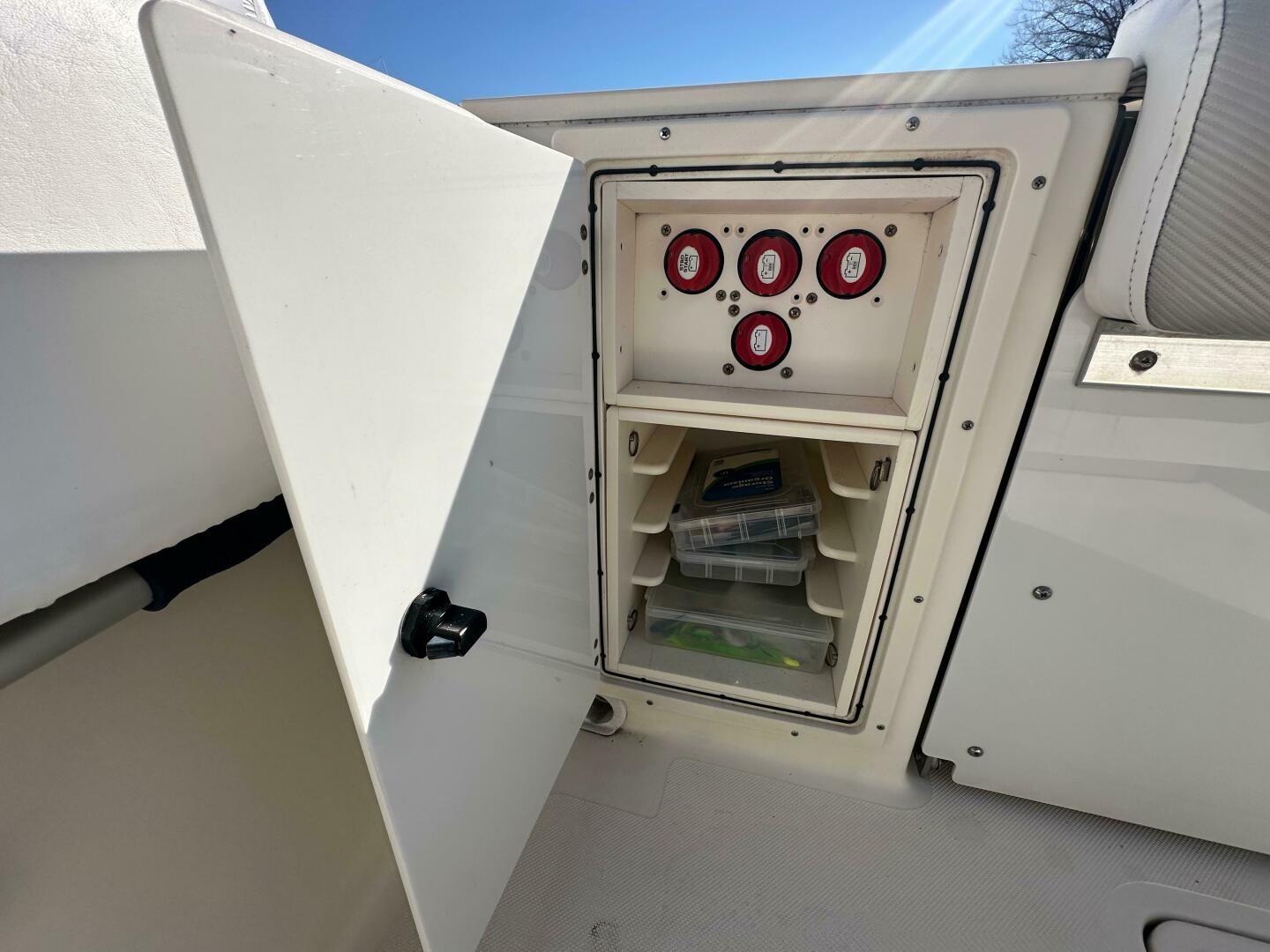 Slide: The Image of Pursuit S 310 Center Console 2008 - 5078863
