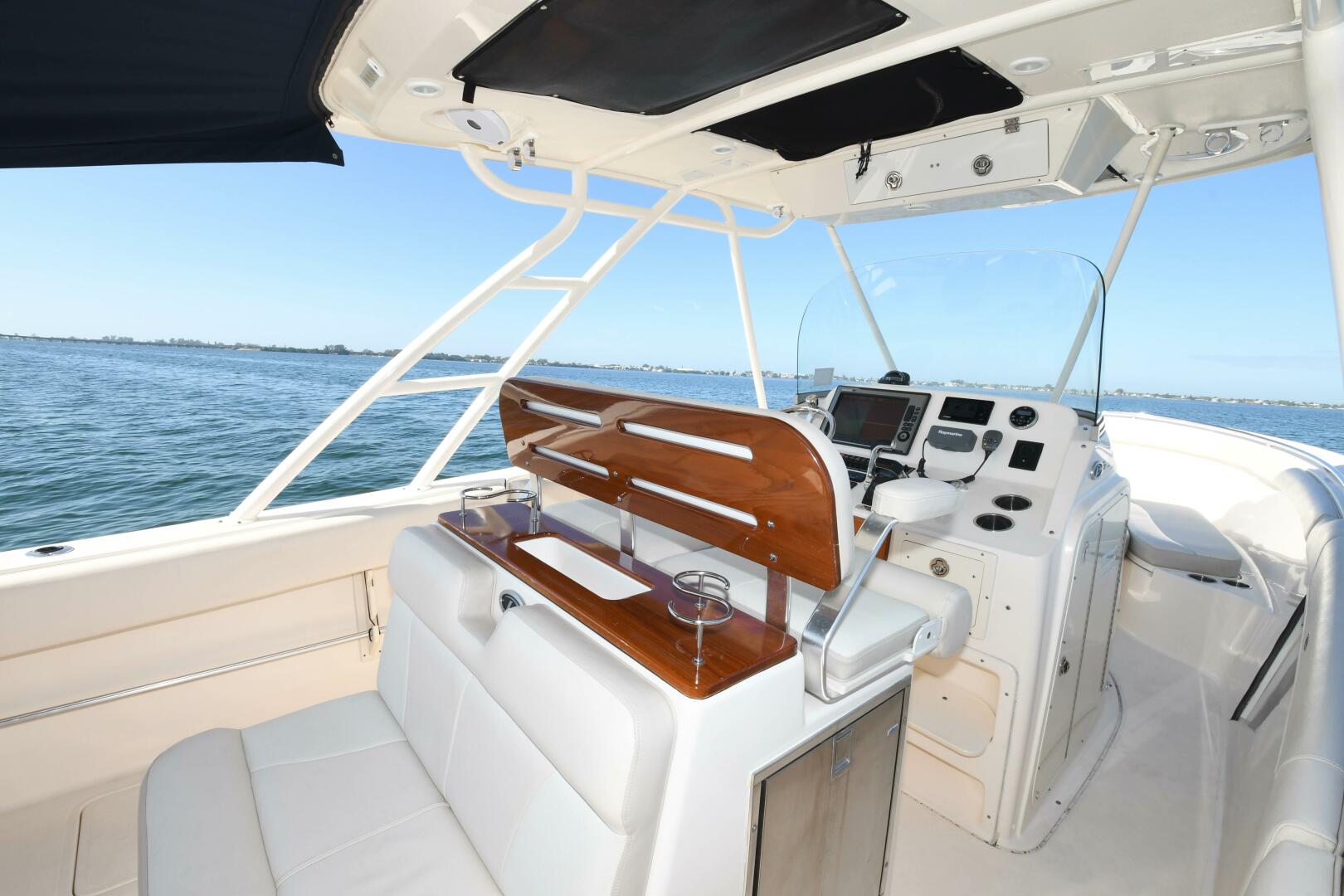 Slide: The Image of 2011 31 Pursuit S310 Center Console Cockpit - 3992737