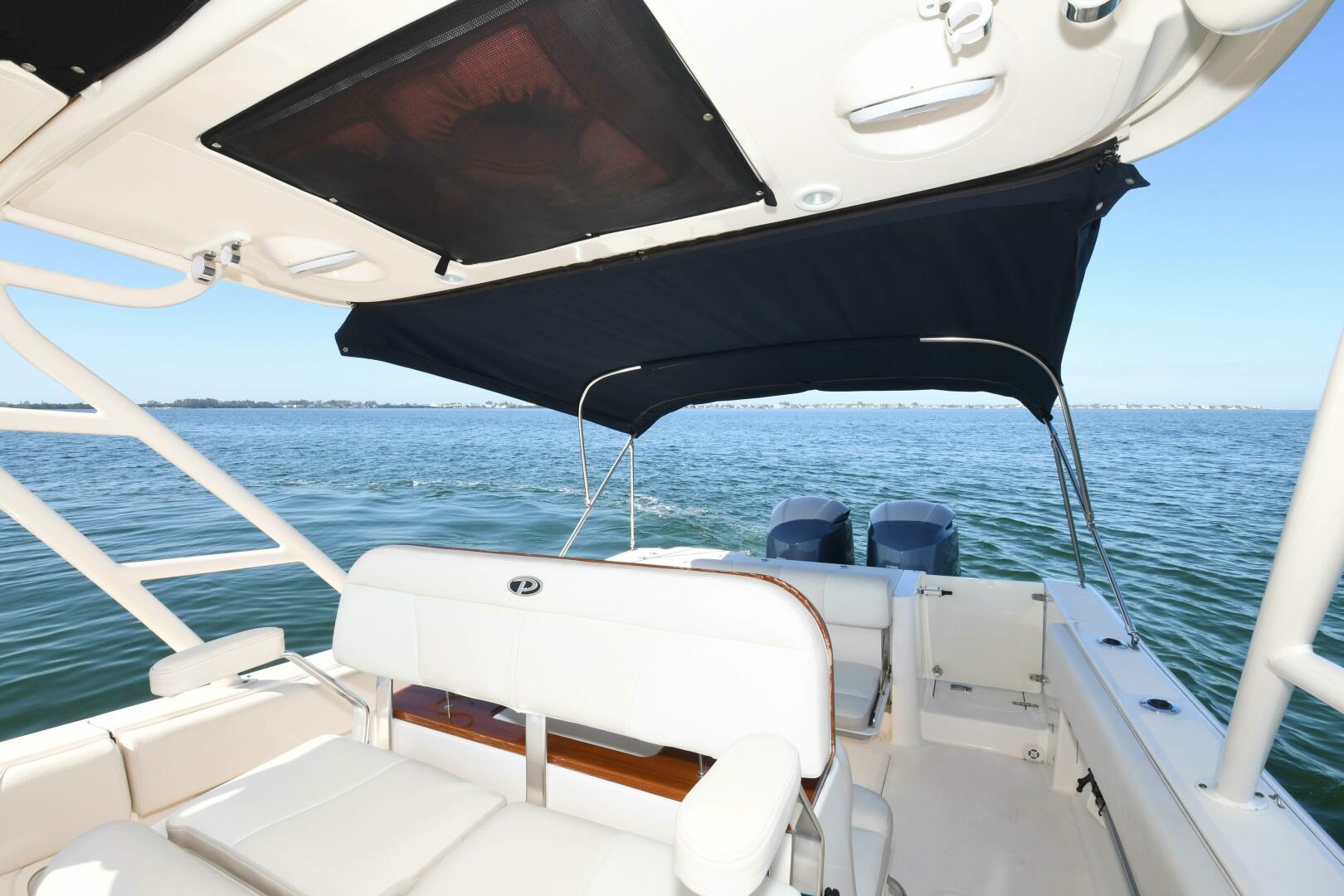 Slide: The Image of 2011 31 Pursuit S310 Center Console Cockpit - 3992723