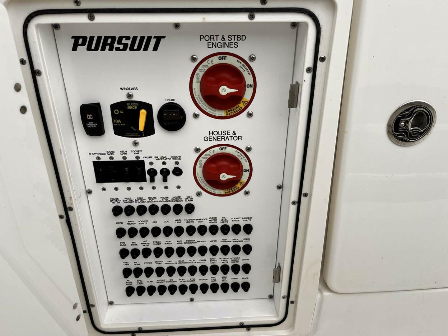 Slide: The Image of Pursuit S 328 2023 - 4706929