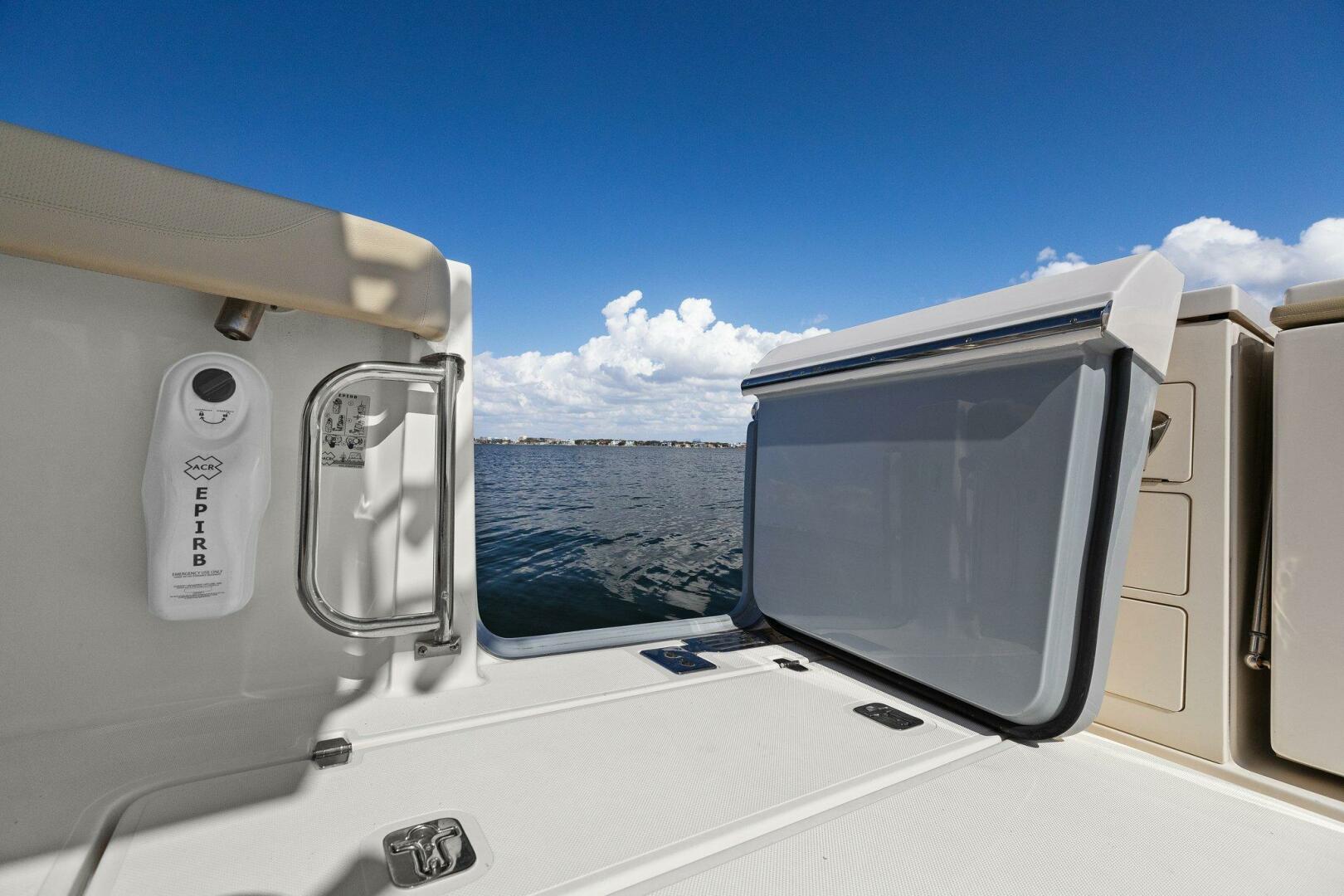 Slide: The Image of 2019 Pursuit S 368 - Profile - 5049025