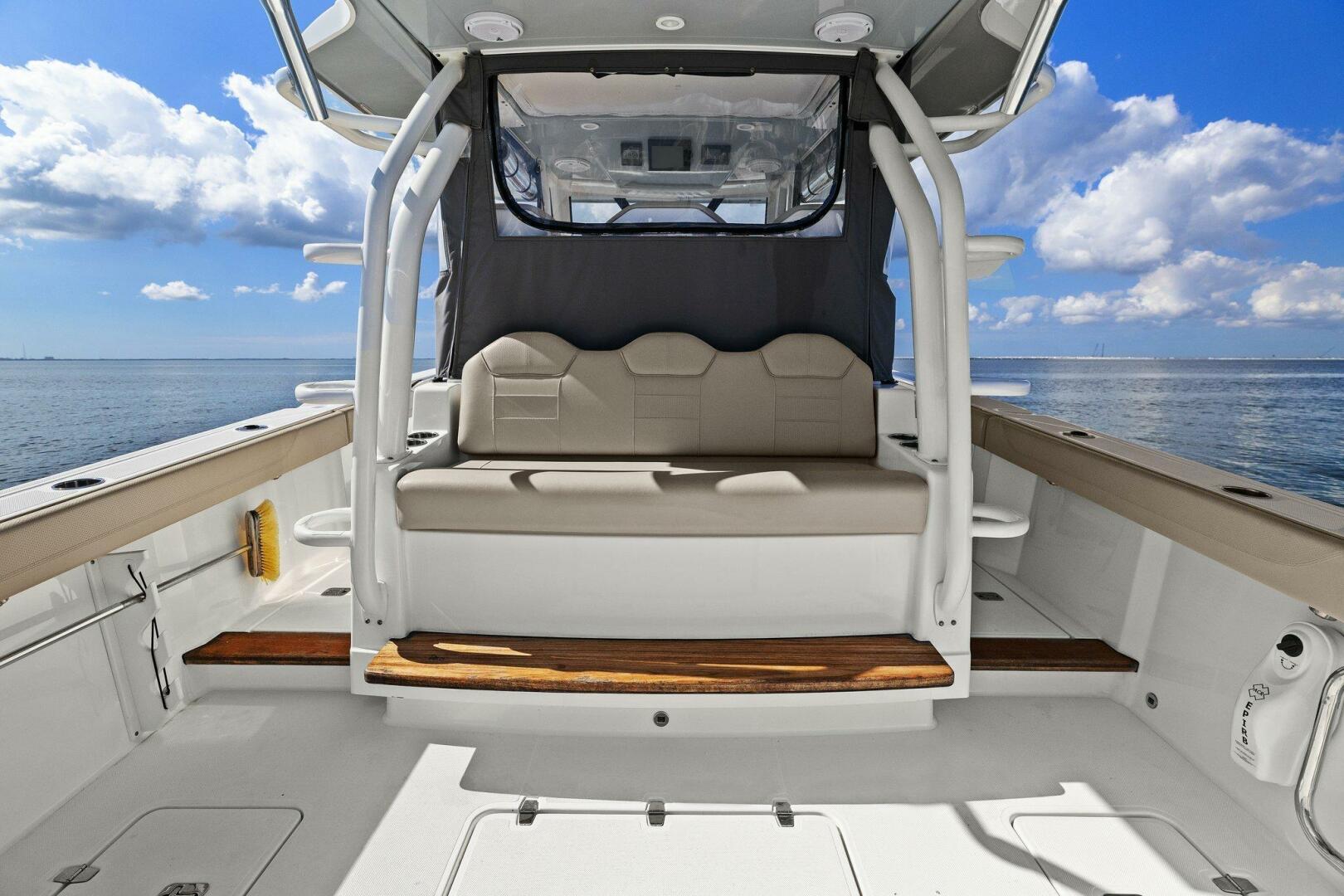 Slide: The Image of 2019 Pursuit S 368 - Profile - 5049026
