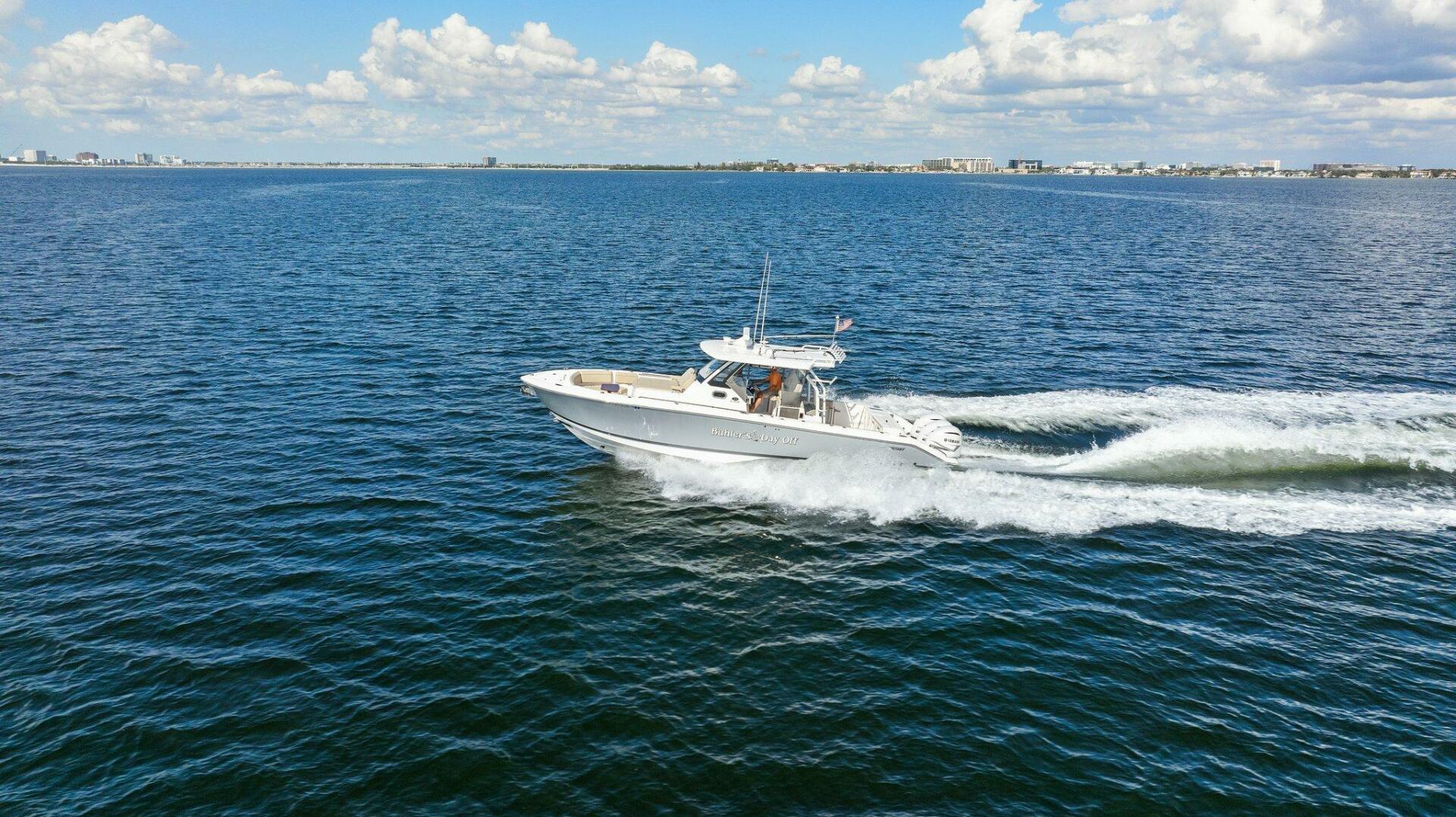 Slide: The Image of 2019 Pursuit S 368 - Profile - 5049053