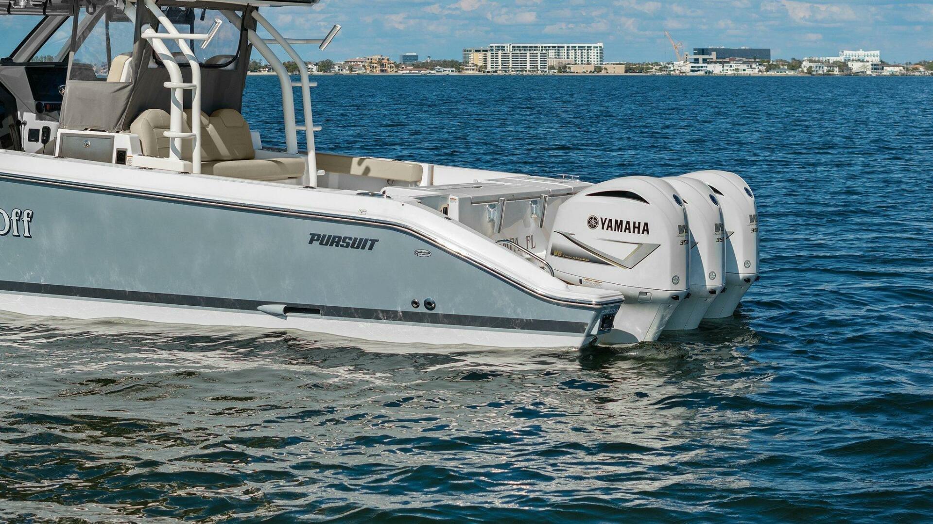 Slide: The Image of 2019 Pursuit S 368 - Profile - 5049060