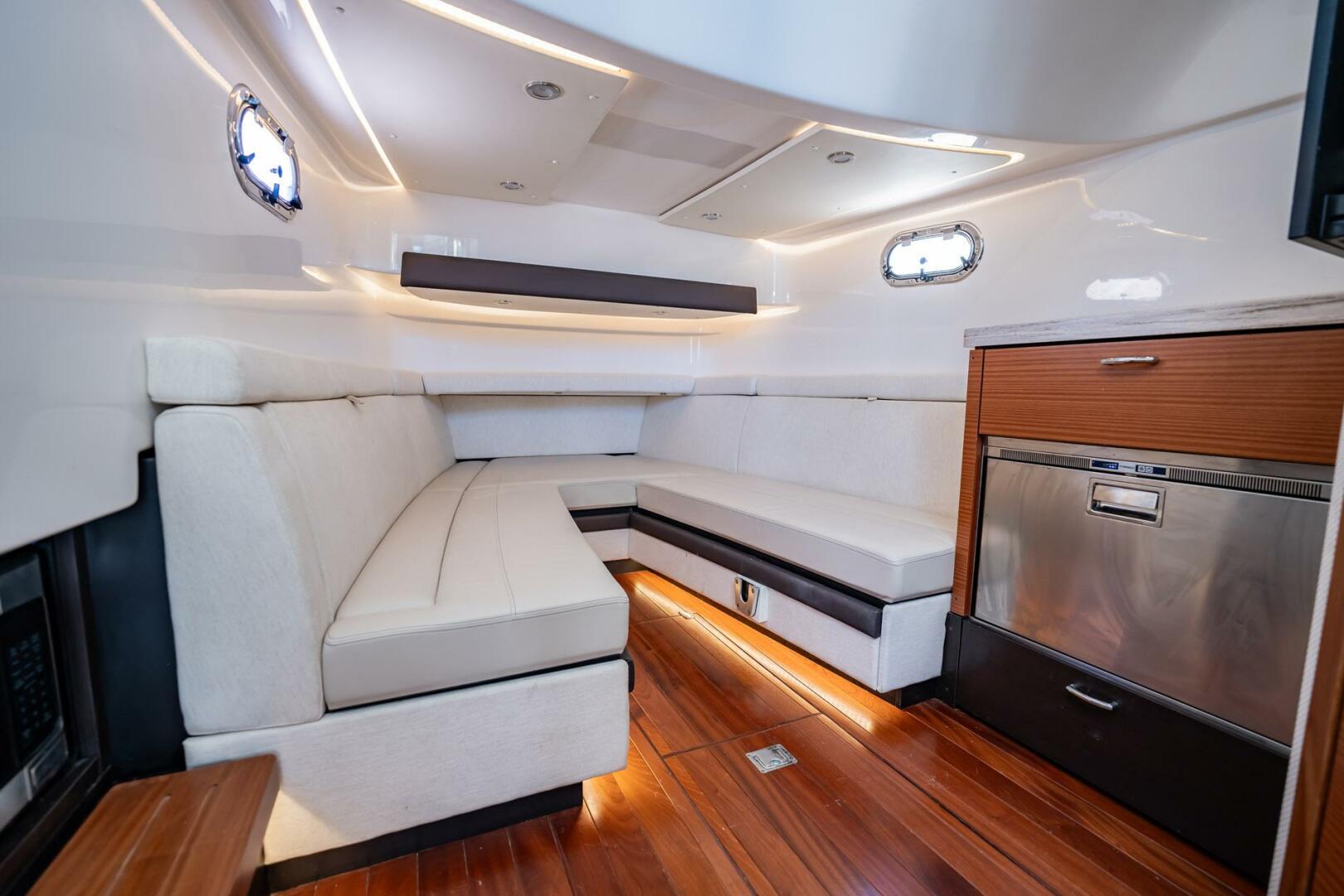 Slide: The Image of Pursuit S 408 Sport 2020 - 4943496