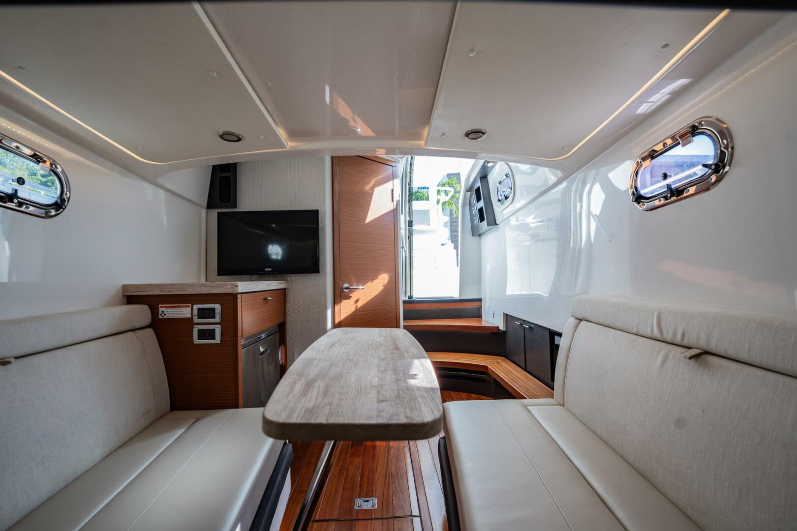 Slide: The Image of Pursuit S 408 Sport 2020 - 4943501