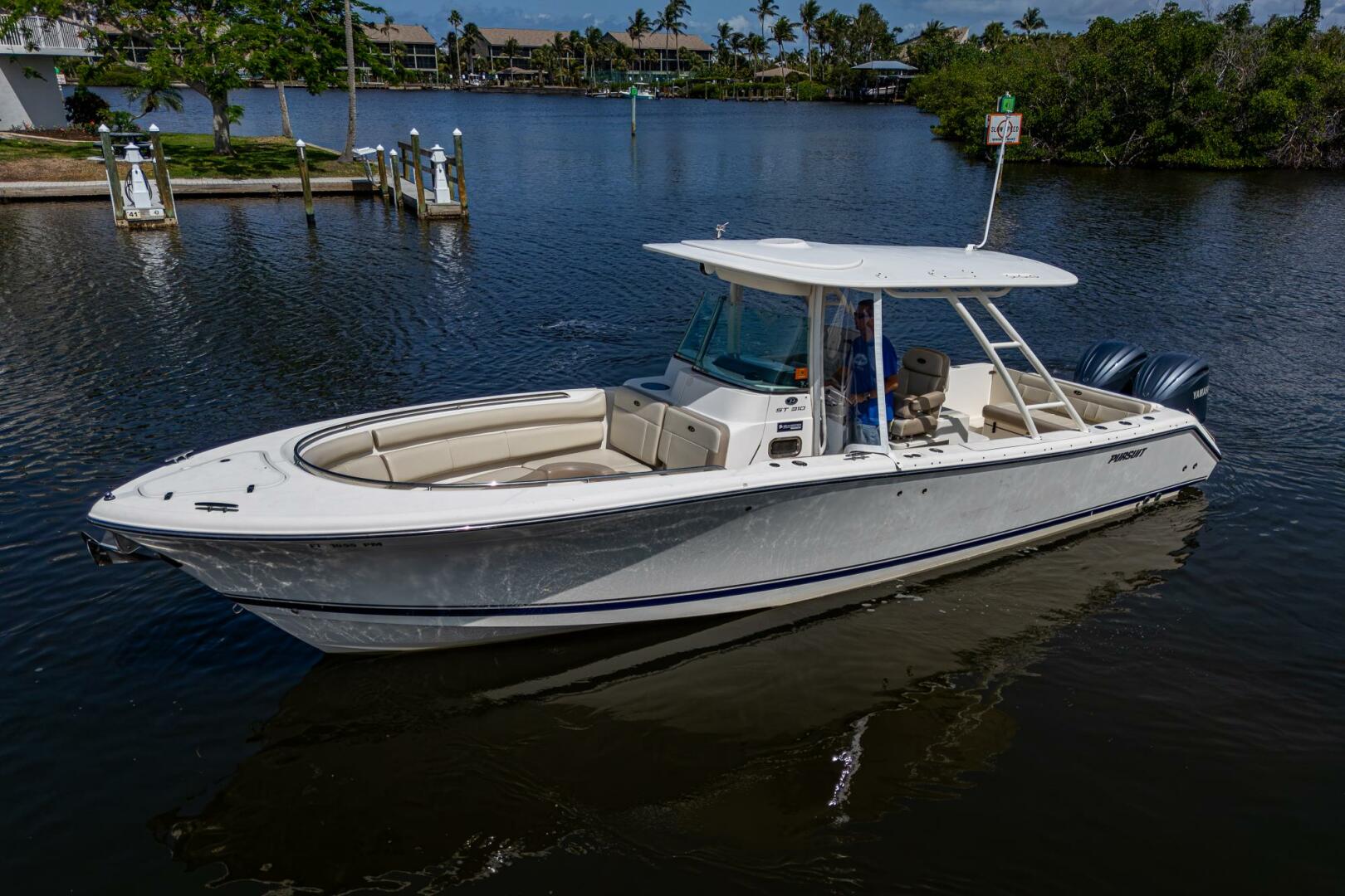 Slide: The Image of Pursuit ST 310 Sport 2013 - 5333786