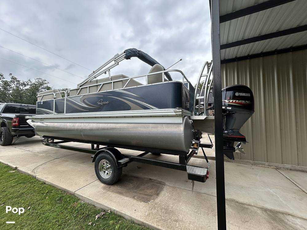 Slide: The Image of Qwest LE820 XRE CR 2021 - 15473880