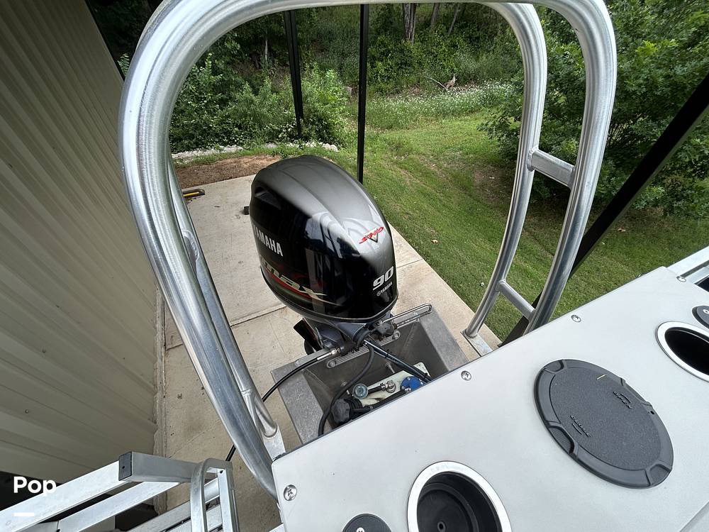 Slide: The Image of Qwest LE820 XRE CR 2021 - 15473940