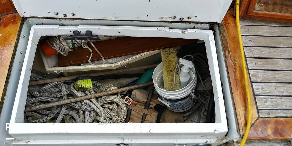 Slide: The Image of Storage Locker - 9025640
